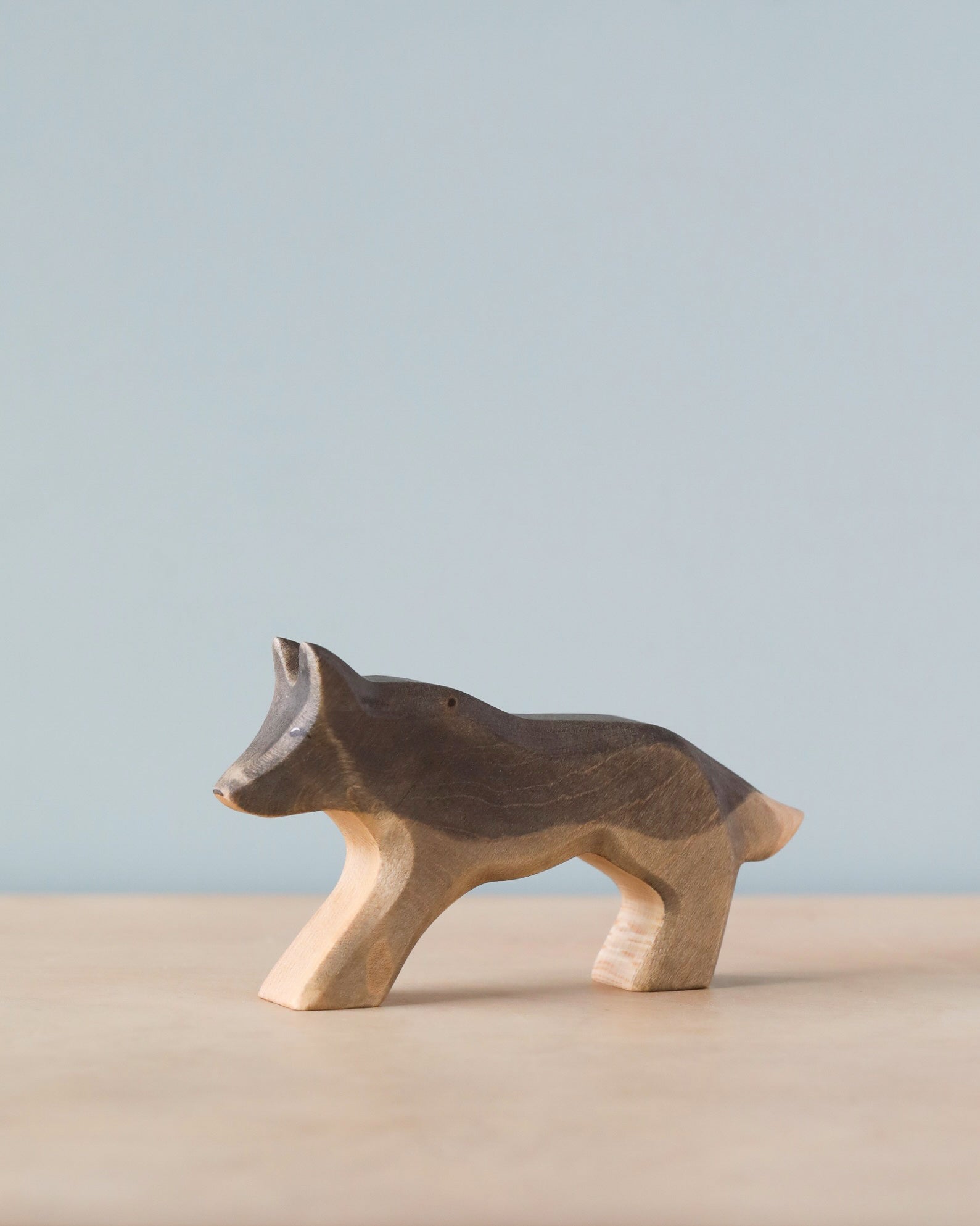 Handmade Holzwald Wolf